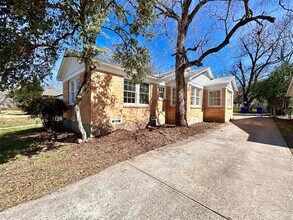 5207 Shoal Creek Blvd in Austin, TX - Building Photo - Building Photo