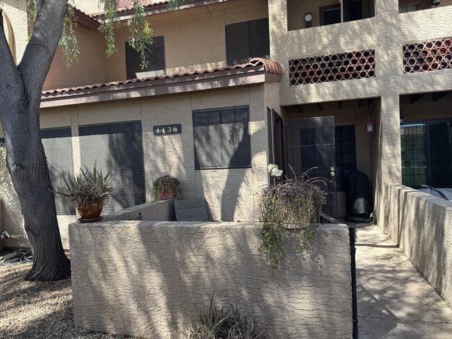 property at 8625 E Belleview Pl
