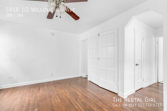 5918 1/2 Willoughby Ave in Los Angeles, CA - Building Photo - Building Photo