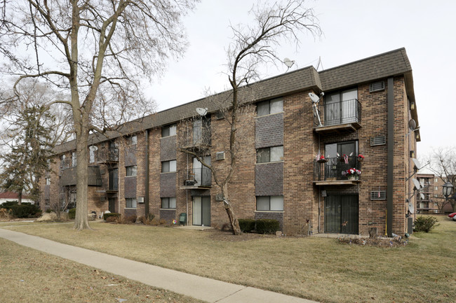 York Place Apartments in Bensenville, IL - Building Photo - Building Photo