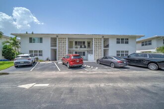 3213 Colony Club Rd in Pompano Beach, FL - Building Photo - Building Photo