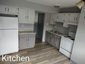 1950 Warren St in Lake Station, IN - Building Photo