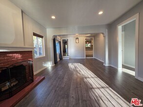 375 N Avenue 52 in Los Angeles, CA - Building Photo - Building Photo