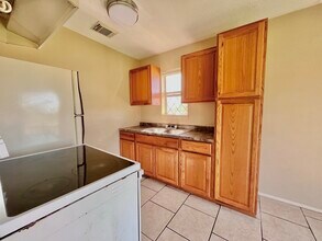 3021 Sycamore Ave in Bay City, TX - Building Photo - Building Photo