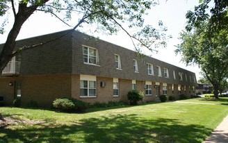 Colony Park West Apartments