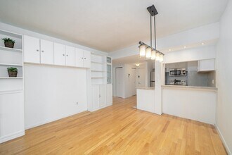 463 1st St in Hoboken, NJ - Building Photo - Building Photo
