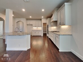 106 Millican Dr in Euless, TX - Building Photo - Building Photo