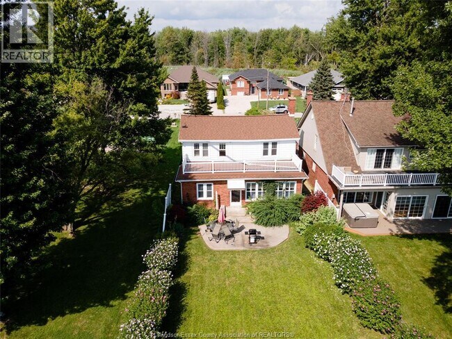 127 Lakewood Dr in Amherstburg, ON - Building Photo - Building Photo