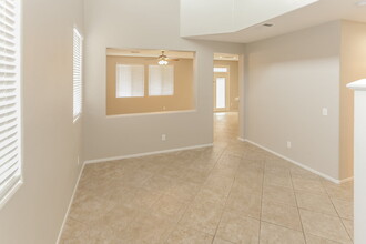 9421 Melva Blue Ct in Las Vegas, NV - Building Photo - Building Photo