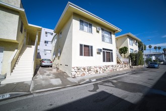 7705 Romaine St in West Hollywood, CA - Building Photo - Building Photo