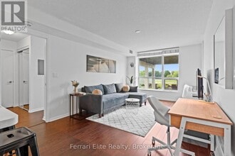 231 Fort York Blvd in Toronto, ON - Building Photo - Building Photo