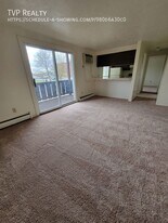 1448 W River Rd N in Elyria, OH - Building Photo