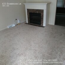 633 Dunbrook Ln in Charlotte, NC - Building Photo - Building Photo