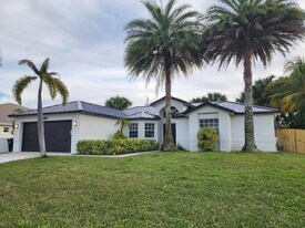 1516 SW Escobar Ln in Port St. Lucie, FL - Building Photo
