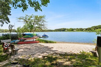 205 Pine Ave in Southold, NY - Building Photo - Building Photo