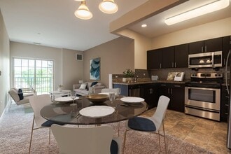 Rochester Village Apartments at Park Place in Cranberry Township, PA - Building Photo - Building Photo