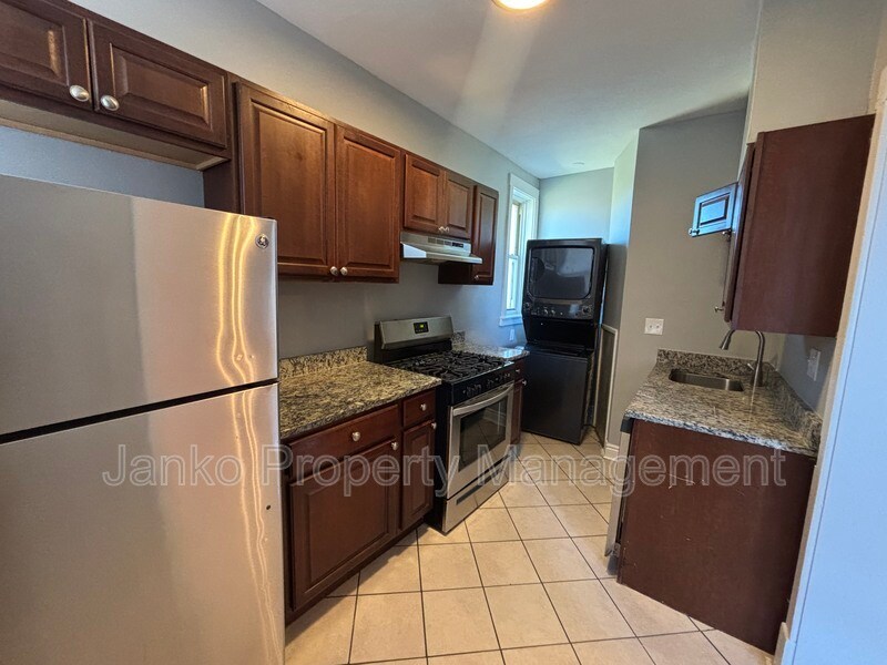 4640 S St Lawrence Ave in Chicago, IL - Building Photo