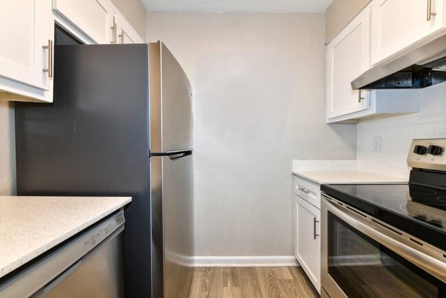 property at 1000 Belmont Park Dr SE