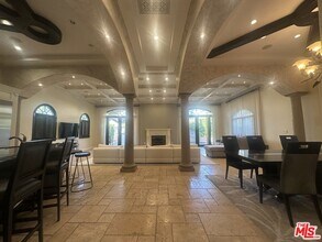 458 Flores St in Los Angeles, CA - Building Photo - Building Photo