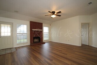 4210 Fawn Dr in Killeen, TX - Building Photo - Building Photo