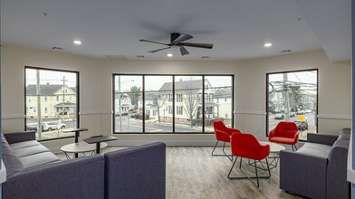 44 Courtlandt in New Brunswick, NJ - Building Photo - Interior Photo