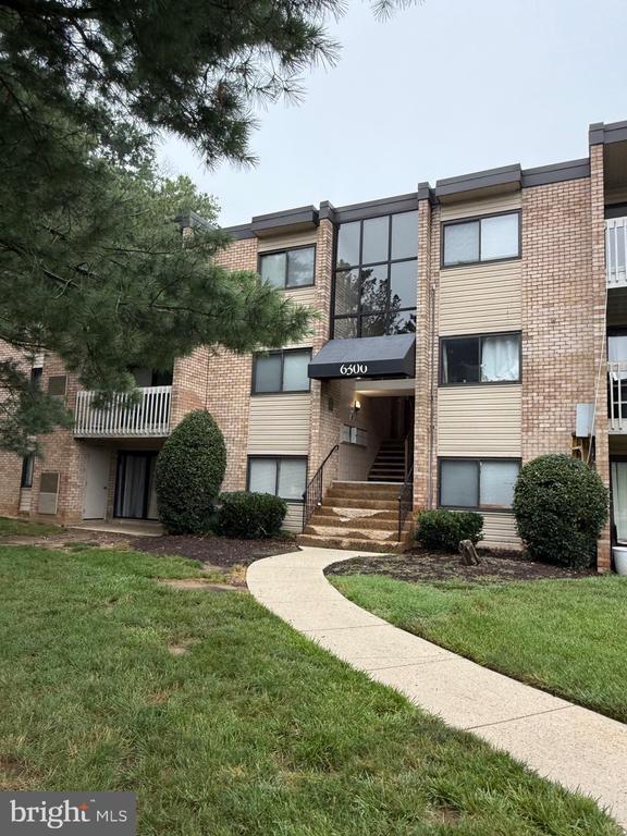 property at 6300 Hil-Mar Dr