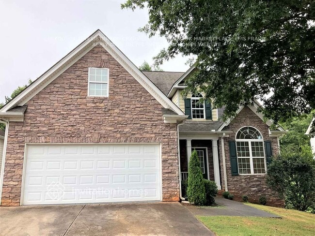 property at 10 Camden Cir