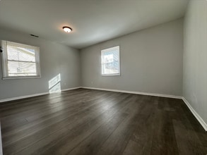 3009 Greenbelt Dr in Lansing, MI - Building Photo - Building Photo