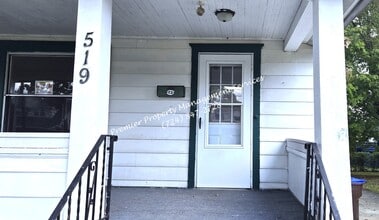 519 Wengler Ave in Sharon, PA - Building Photo - Building Photo