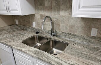 2319 W Bristol Ave in Tampa, FL - Building Photo - Building Photo