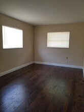 190 NE 40th St in Oakland Park, FL - Building Photo - Building Photo