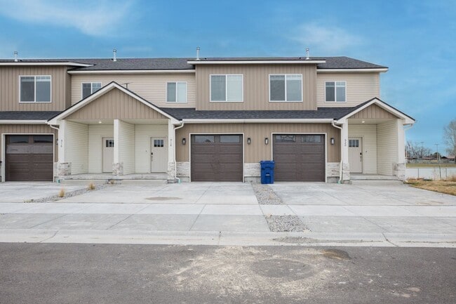 property at 914 Home Run Ave