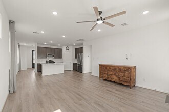 21703 Heather Elm Dr in Cypress, TX - Foto de edificio - Building Photo