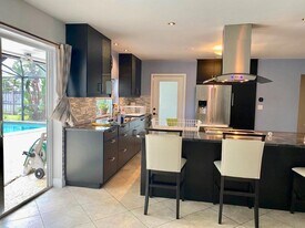 4116 Taft St in Hollywood, FL - Building Photo