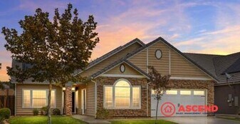 13508 Sunlight Star St in Bakersfield, CA - Building Photo