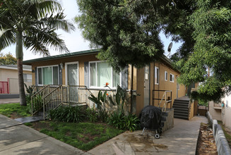 115 S Horne St in Oceanside, CA - Building Photo - Building Photo