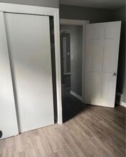 972 Hunt St in Akron, OH - Foto de edificio - Building Photo