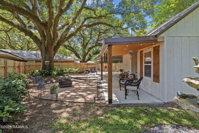 325 Alice Dr in Lafayette, LA - Building Photo - Building Photo