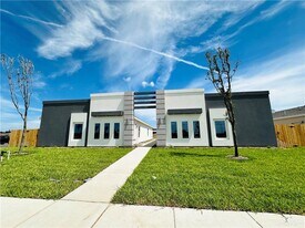 4216 Walnut Ave in McAllen, TX - Building Photo