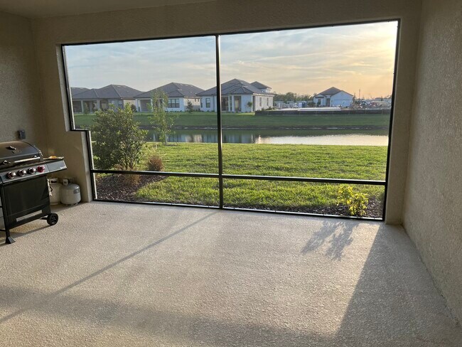 11035 Devonbridge Dr in Palmetto, FL - Building Photo - Building Photo