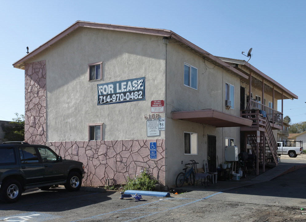 6158 Tyler St in Riverside, CA - Foto de edificio