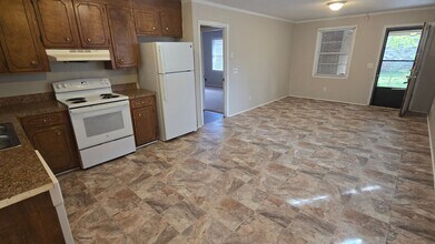 3217 Ragsdale Dr in Columbia, SC - Building Photo - Building Photo