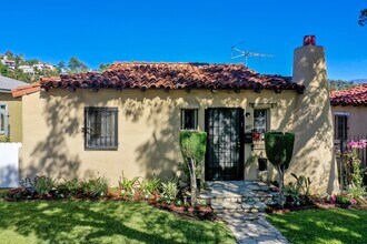 Alhambra Cottages in Los Angeles, CA - Building Photo - Building Photo