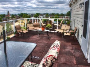 Montgomery Square Apartments in Portsmouth, VA - Foto de edificio - Building Photo