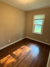 531 Ames Pl in Ferguson, MO - Building Photo - Building Photo