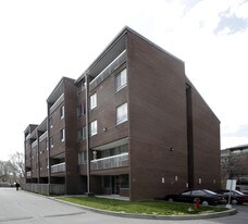 4060 Lawrence Ave in Toronto, ON - Building Photo