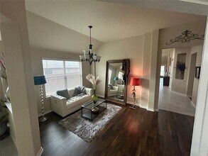 1905 Sunflower Dr in Glenn Heights, TX - Building Photo - Building Photo