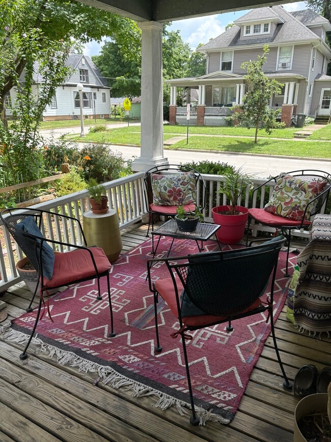 302 W Illinois St in Urbana, IL - Foto de edificio - Building Photo