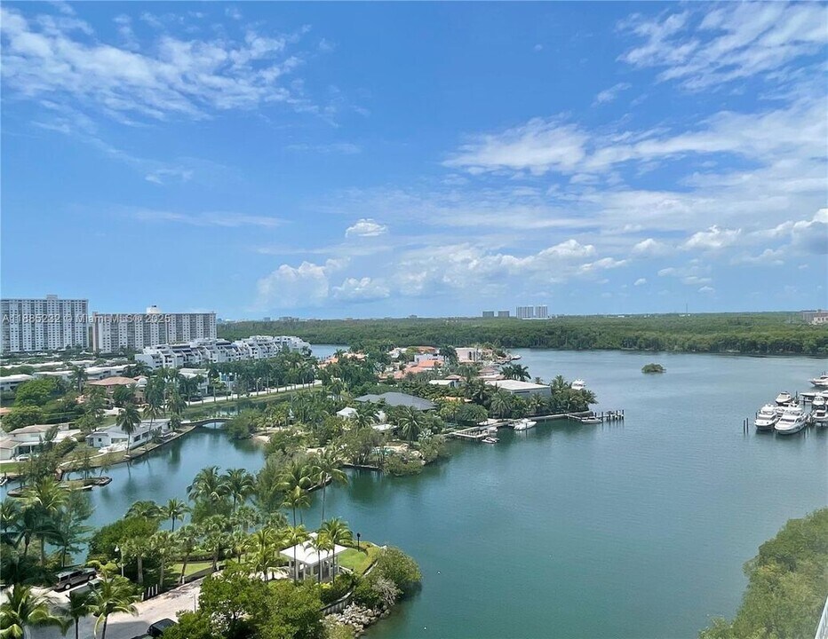 300 Sunny Isles Blvd in Sunny Isles Beach, FL - Building Photo