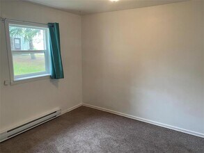 140 6 St NW in Carman, MB - Building Photo - Building Photo